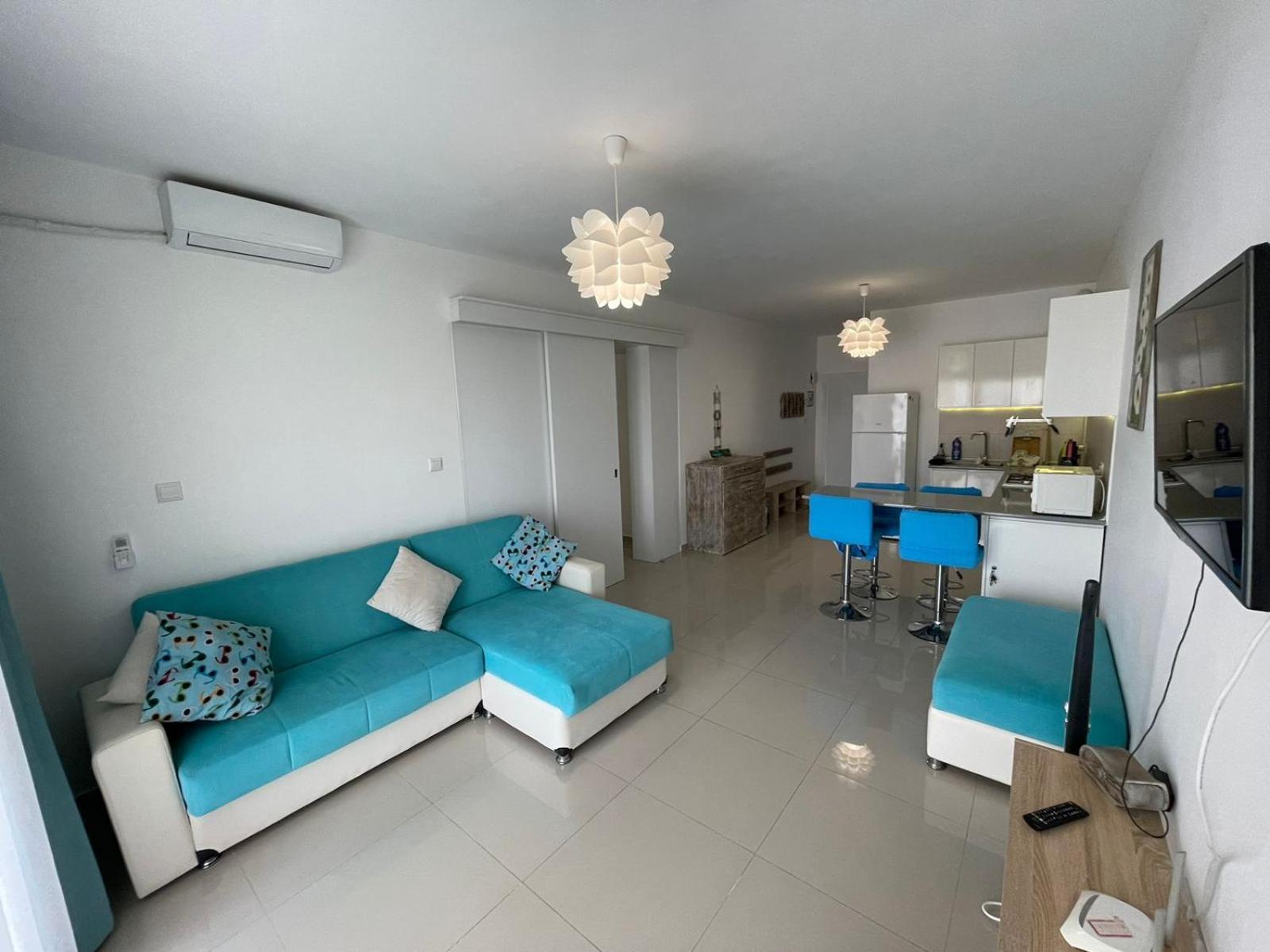 Blue Apartment In 5* Ceasar Resort Trikomo Ngoại thất bức ảnh